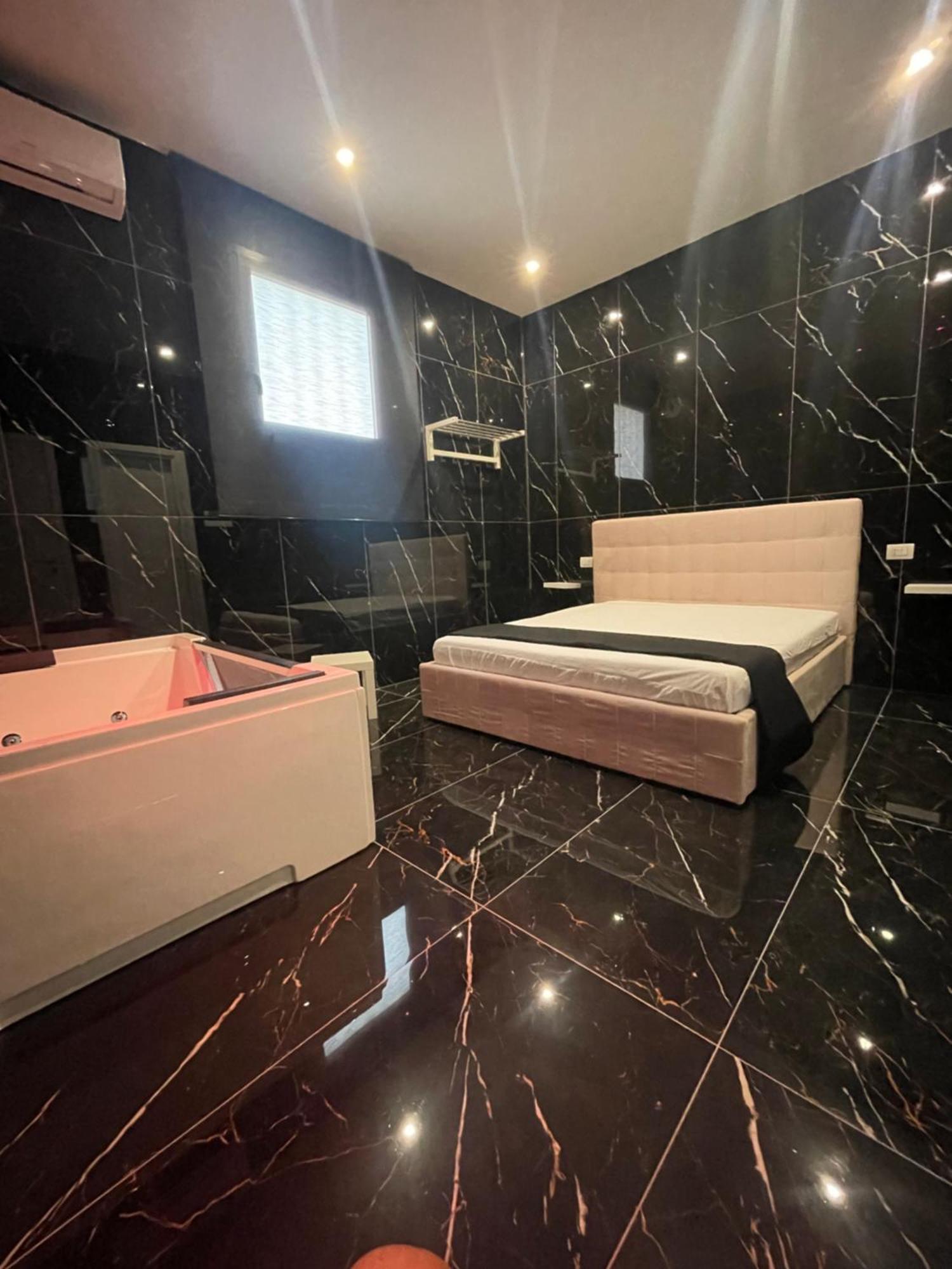 Life Hotel Casalnuovo Di Napoli Exteriér fotografie